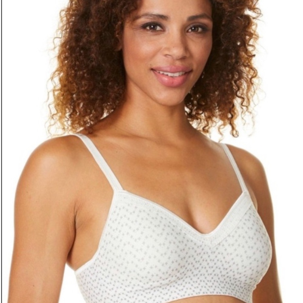 Hanes Women's SmoothTec ComfortFlex Fit Wirefree Bra NWOT